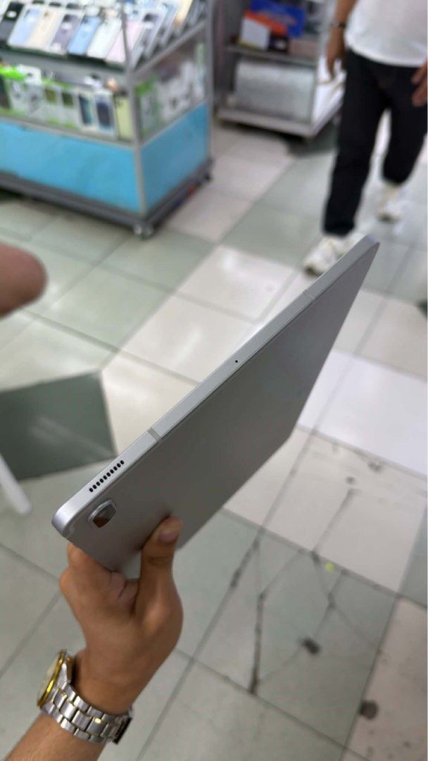 Samsung Tab S7 FE 64gb Wifi Only (Category: Android) located in San Juan City. Submitted by javedsgadgetshop (Listing ID 1466778751, Image 2). Description: INSTALLMENT OPTIONS : SPAY LATER / GGIVES / CREDIT CARD / SKYRO / HOMECREDIT (BRANDNEW) QUICK INFO! ✖️ ➡️ Samsung Tab S7 FE ➡️ 64gb ➡️ White Color ➡️ NTC Variant ➡️ 95% Makinis & Good BH ➡️ Wifi Only ➡️ WITH FREE CHARGER 🤝 We accept swap | Trade - In 💳 We do installment thru Credit Card only