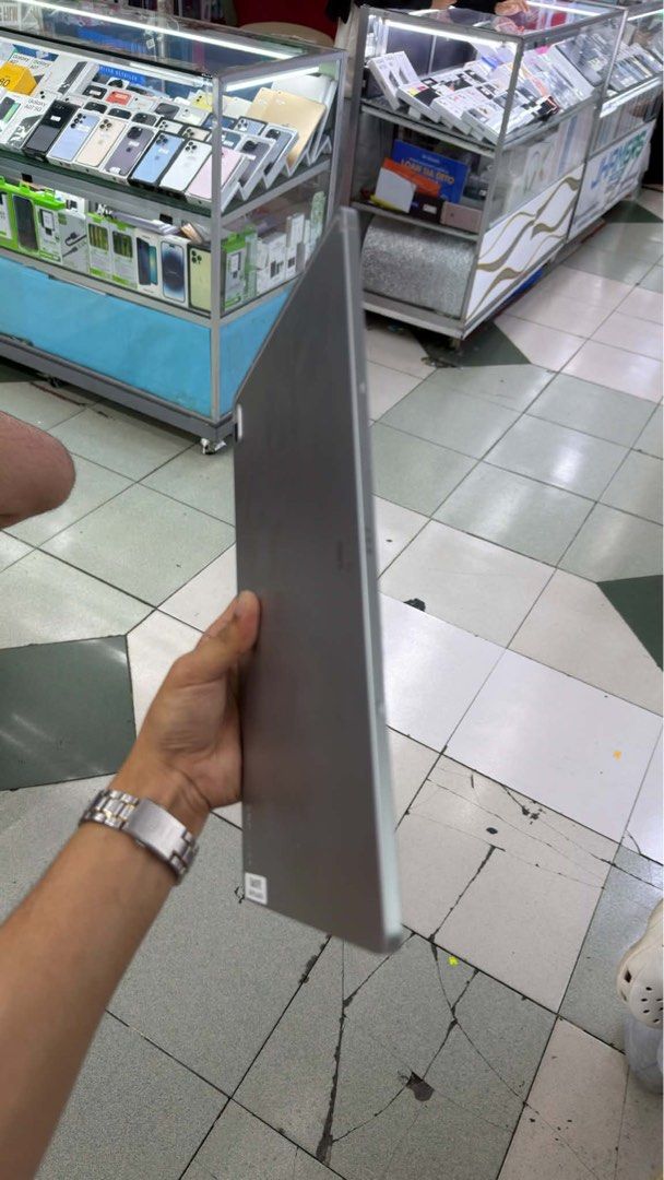 Samsung Tab S7 FE 64gb Wifi Only (Category: Android) located in San Juan City. Submitted by javedsgadgetshop (Listing ID 1466778751, Image 3). Description: INSTALLMENT OPTIONS : SPAY LATER / GGIVES / CREDIT CARD / SKYRO / HOMECREDIT (BRANDNEW) QUICK INFO! ✖️ ➡️ Samsung Tab S7 FE ➡️ 64gb ➡️ White Color ➡️ NTC Variant ➡️ 95% Makinis & Good BH ➡️ Wifi Only ➡️ WITH FREE CHARGER 🤝 We accept swap | Trade - In 💳 We do installment thru Credit Card only