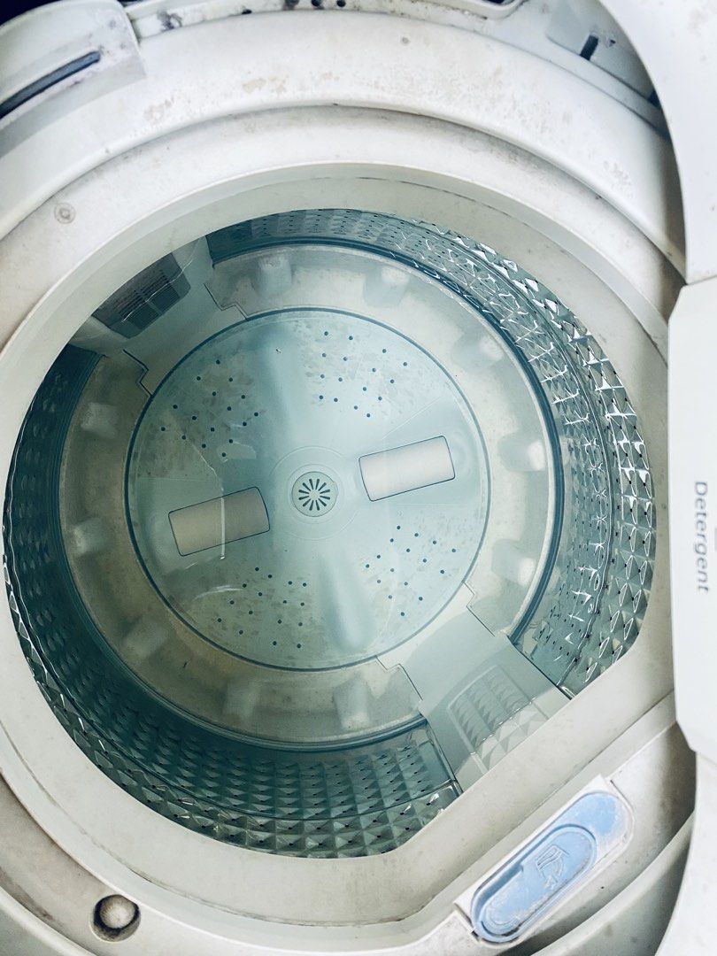 Samsung Wobble Technology Top Load Washing Machine (Category: Washing Machines and Dryers) located in Las Pinas. Submitted by mellany08 (Listing ID 1466805134, Image 3). Description: - Brand: Samsung - Condition: heavily used (11 years) with issues. Loud Banging..