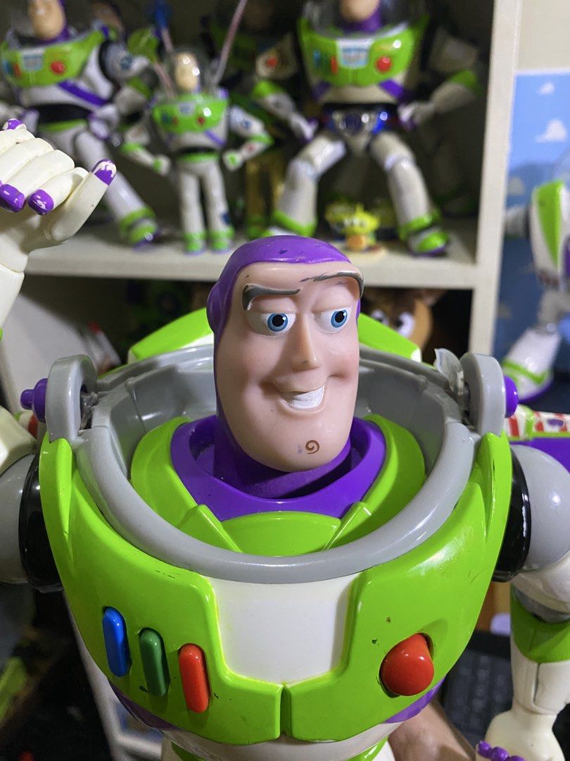 Scrap buzz toy story (Category: Interactive Toys) located in Alburquerque. Submitted by sggcollections (Listing ID 1466924238, Image 3). Description: Selling disney buzz Still working✅ Issue: No dome ❌ Loose wings left ❌.