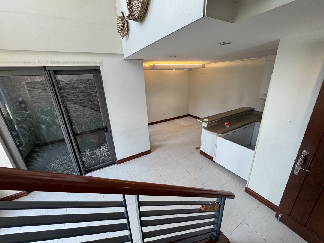 (Category: ) located in . Submitted by rfr.sia (Listing ID 1466889260, Image 1). Description: .