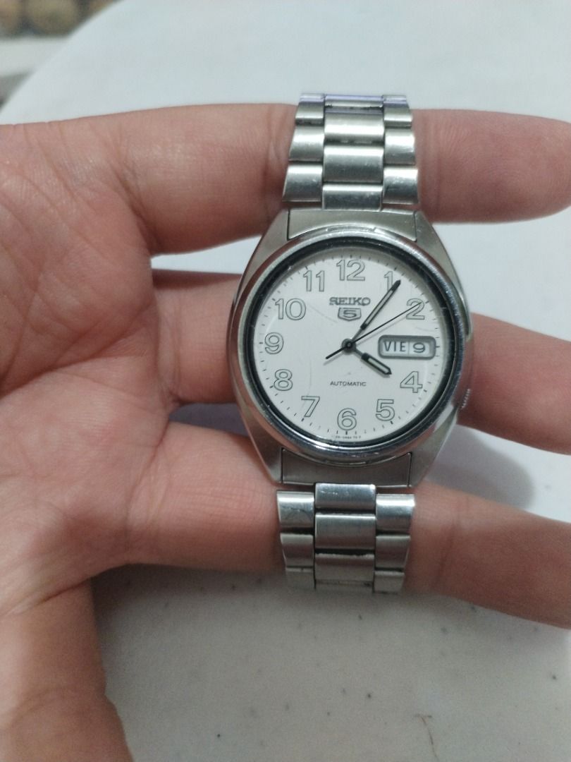 Seiko 5 Automatic 37mm (Ref. 7S26-0550) (Category: Men's Watches) located in Taguig. Submitted by truehorse_e5f939 (Listing ID 1466862926, Image 3). Description: Description: Selling a pre-owned, authentic Seiko 5 Automatic watch. This is a legendary everyday mechanical timepiece known for its robust reliability. Features a beautiful clear exhibition case back showcasing the automatic mechanical movement. Specifications & Details: • Reference Num