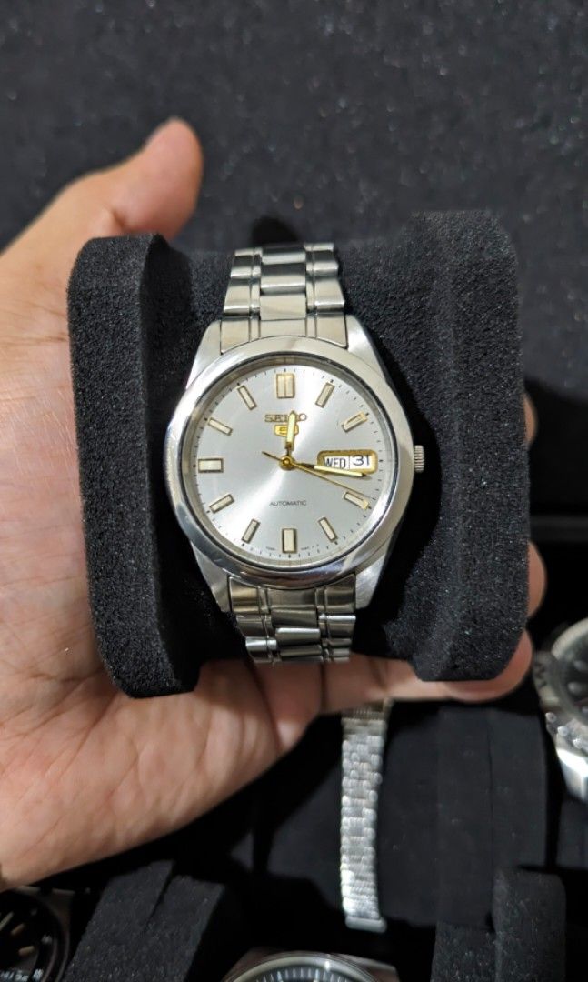 Seiko 5 Automatic Silver Dial Watch (Category: Men's Watches) located in Caloocan City. Submitted by bimgol (Listing ID 1463132699, Image 1). Description: ⌚ Original Seiko 5 — Gray Dial ₱2999 only Caliber 7S26 | Automatic A classic Seiko 5, carefully restored and refreshed for everyday wear. ✨ Fully serviced & cleaned ✨ Movement inspected & regulated ✨ Fresh gaskets replaced for improved moisture protection ✨ Case and components professionally re