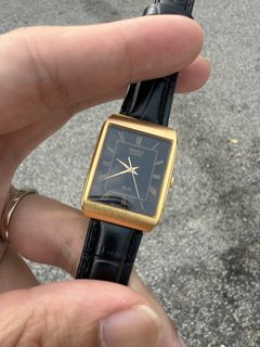 (Category: ) located in . Submitted by arrowvintagewatches (Listing ID 1466784293, Image 1). Description: .