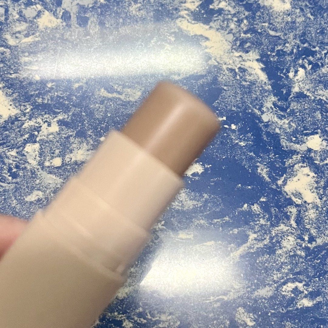 SHEGLAM Snatch 'N' Define Stick in Soft Tan (Category: Makeup) located in Quezon City. Submitted by jreesey (Listing ID 1466859787, Image 2). Description: SHEGLAM Snatch ‘N’ Define Stick in Shade Soft Tan - Typically used for contour / shadows - Creamy texture - Around 85% - 90% of product available - Top of product to be cut off before shipping RFS: Personally appeared too light Payment Method Options: GCash, BDO Pay, Maribank More photos availa