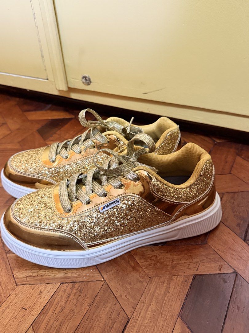 Shein Gold Shoes Size 43 (Category: Sneakers) located in Quezon City. Submitted by homeinneed (Listing ID 1466965821, Image 1). Description: .