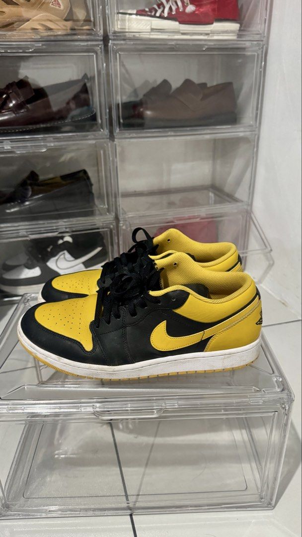Size 12 Air Jordan 1 Low "Yellow Ochre” (Category: Sneakers) located in Subic. Submitted by ifdshoefitsofficial (Listing ID 1466842467, Image 1). Description: Size 12 • No box Madumi lang tignan unting shoe wipes lang neto mukang bago na ulit di ko na kasi nagagamit Can ship nationwide .