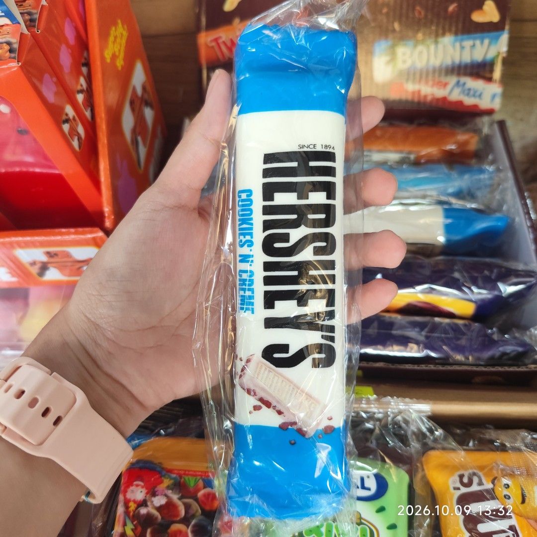 Slow rising Squishy Chocolate Bar Biscuits Toys (Category: Interactive Toys) located in Manila. Submitted by hzdeclutterstuffscollectionsph (Listing ID 1466834088, Image 1). Description: 🔴please send 📩 on my blue app HZ STATIONERY due to reply limit ni caro ✨35 each - Biscuits approx. 3"-4" H ✨60 each - Chocolate Bar approx. 7.5" H NO COD - Pick up / Book to deliver G•Cash / Cash on pick up.