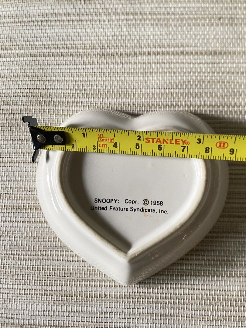 Snoopy Peanuts Cute Ceramic Heart-Shaped Small Dish (Category: Dinnerware & Cutlery) located in Davao. Submitted by shauitoys2019 (Listing ID 1466818061, Image 2). Description: Davao location Original quality BRANDED products from Japan, UK, US and Australia. Preowned in mint condition Please manage your expectation as this is gently used item and doesn’t come with its original packaging nevertheless its in gOod condition. We ship via J&T MOP GCA