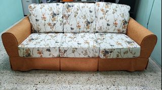 (Category: ) located in . Submitted by preloved_items28 (Listing ID 1466918471, Image 1). Description: .