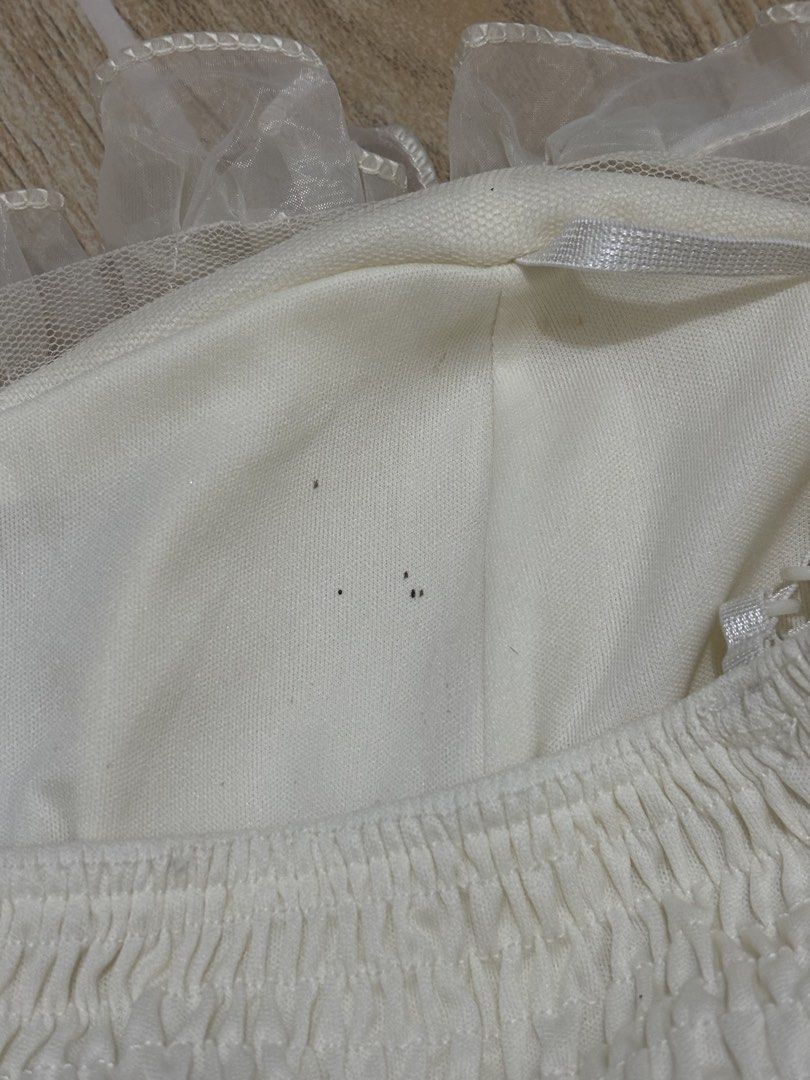 [SET] Ruffled Tops (Long-sleeved + Short-Sleeved) (Category: Others Tops) located in Calamba. Submitted by sincerely_ayi (Listing ID 1466918546, Image 3). Description: help me declutter! — see slides 2-3 for flaws (minimal stains sa inner ng clothes) — fits xs-s — sleeveless top is padded :) — stated price is the lowest price already (not open to nego) — can send more pics upon request — mop: gcash/maribank.