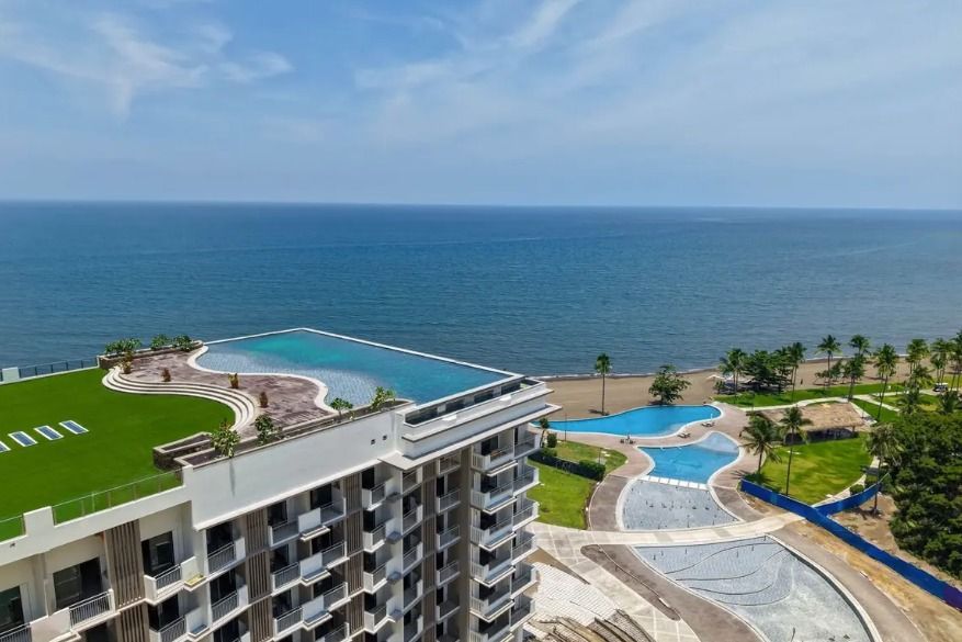 SOLMERA COAST - RESALE (Category: Apartments & Condos) located in Las Pinas. Submitted by realestatebroker (Listing ID 1466832798, Image 1). Description: SOLMERA COAST 🌊 PENTHOUSE UNIT - CONDOTEL - RESALE UNIT Looking for a unique property investment by the coast? 🏝️ Discover this Penthouse Unit at Solmera Coast, Kartika Building — an opportunity to own a property in a relaxing coastal destination. 💰 Selling Price: ₱8,400,000 🏢 Property Type: