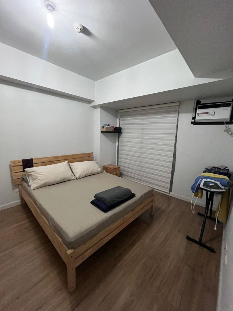Solstice 1 Bedroom Rush Sale (Category: Apartments & Condos) located in Manila. Submitted by jeromeasuncion (Listing ID 1466905591, Image 3). Description: For Sale: Solstice Tower 1 - Circuit Makati - Selling Price: ₱9.5M (Inclusive of CGT) - Floor Area: 64 sqm with balcony - Floor: 28th - Furnishing: Semi-furnished - Parking: No parking included - Title: Clean title - Rental Income: Currently tenanted at ₱45,000/month until June 2027 An excellen