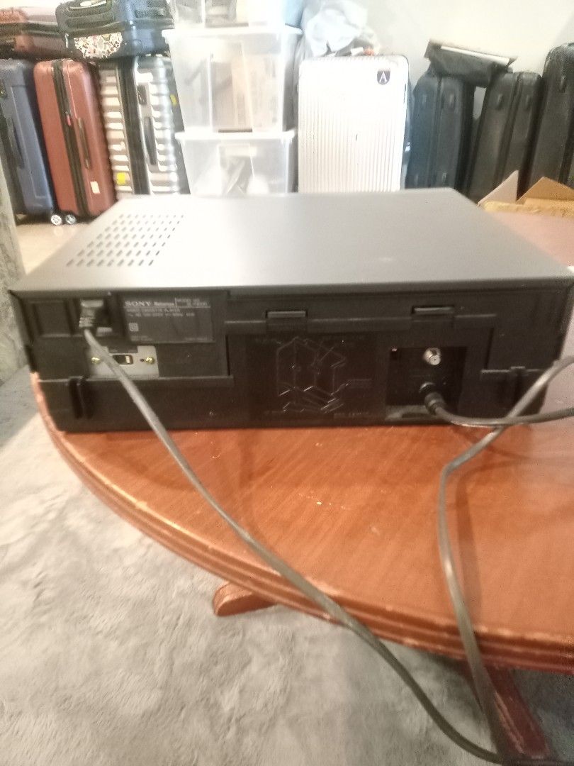 Sony Betamax (Category: Blu-Ray & Media Players) located in Makati City. Submitted by pardsroman (Listing ID 1466785434, Image 2). Description: MOP via BPI or gcash payment first before delivery no return no exchange. shipping at buyers expense working unit auto volt complete with box and remote..