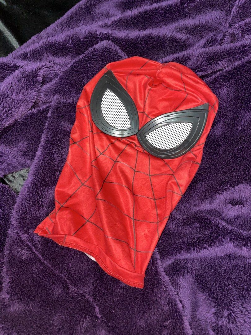 Spiderman Mask (Category: Western Merchandise) located in Taguig. Submitted by rippyscult (Listing ID 1466912033, Image 1). Description: .