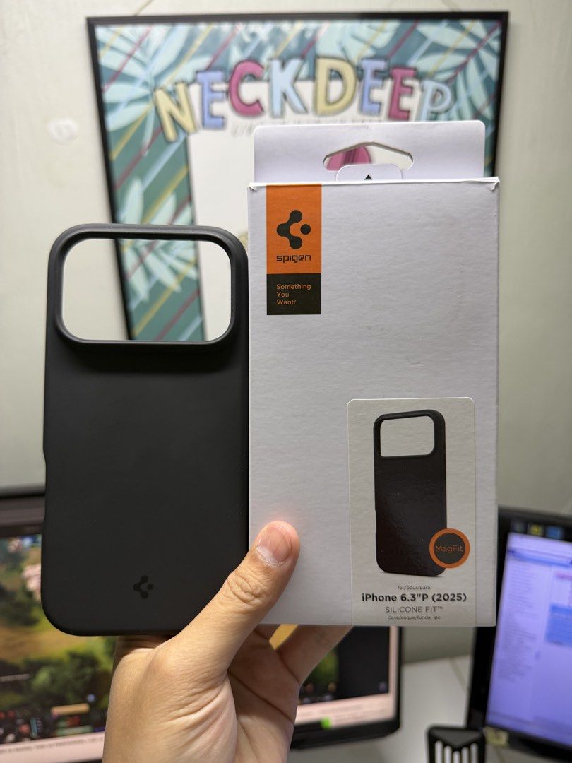 Spigen Silicone MagFit Case for Iphone 17 Pro (Category: Cases & Sleeves) located in Binan City. Submitted by zel.escapist (Listing ID 1466922982, Image 1). Description: Good as new No issue Complete with Box.