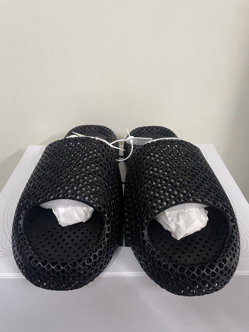 Staray Full 3D Slides Black 44 (US11-11.5) (Category: Slippers & Slides) located in Quezon City. Submitted by drake0302 (Listing ID 1466790764, Image 2). Description: For sale: Staray full 3d slides black 44 , runs big fit us11-11.5 , bnew with tag , complete with box / dustbag , authentic , srp@p6,500.