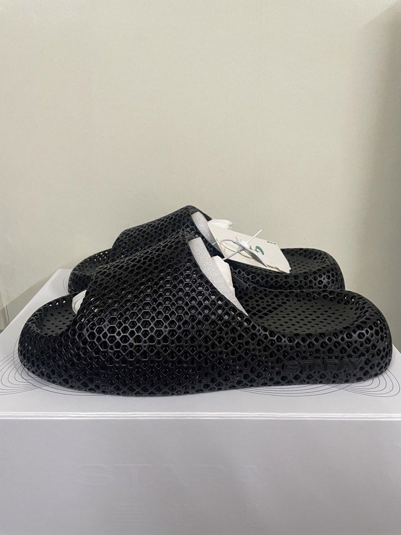 Staray Full 3D Slides Black 44 (US11-11.5) (Category: Slippers & Slides) located in Quezon City. Submitted by drake0302 (Listing ID 1466790764, Image 1). Description: For sale: Staray full 3d slides black 44 , runs big fit us11-11.5 , bnew with tag , complete with box / dustbag , authentic , srp@p6,500.
