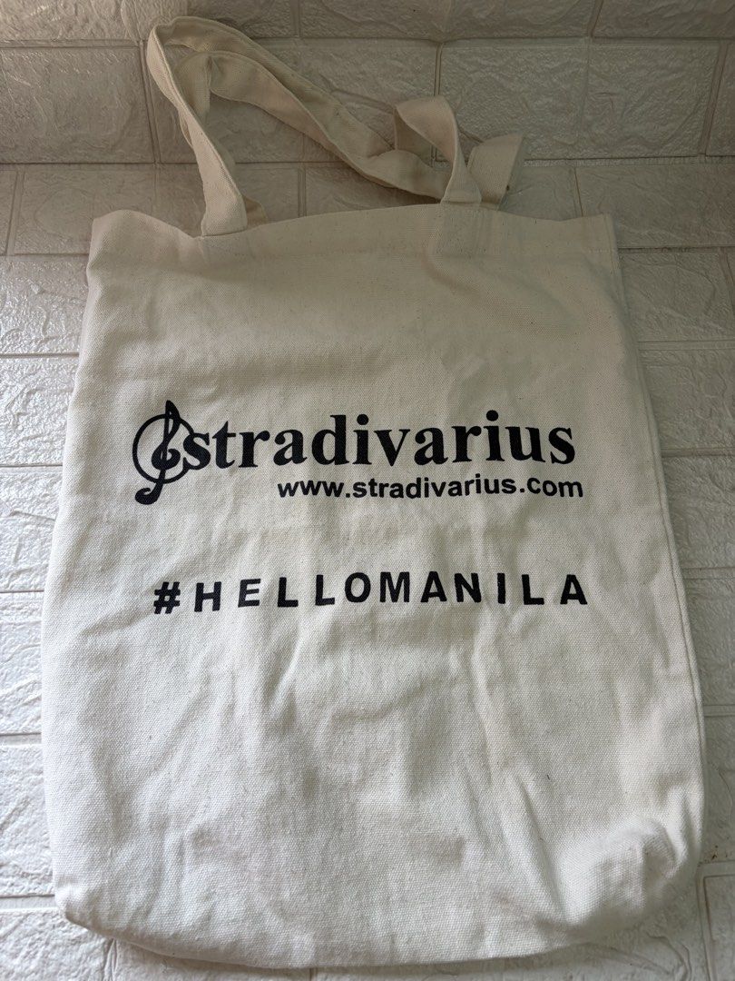 Stradivarius tote bag (Category: Beach Bags) located in Manila. Submitted by thekidshop (Listing ID 1466923311, Image 1). Description: .