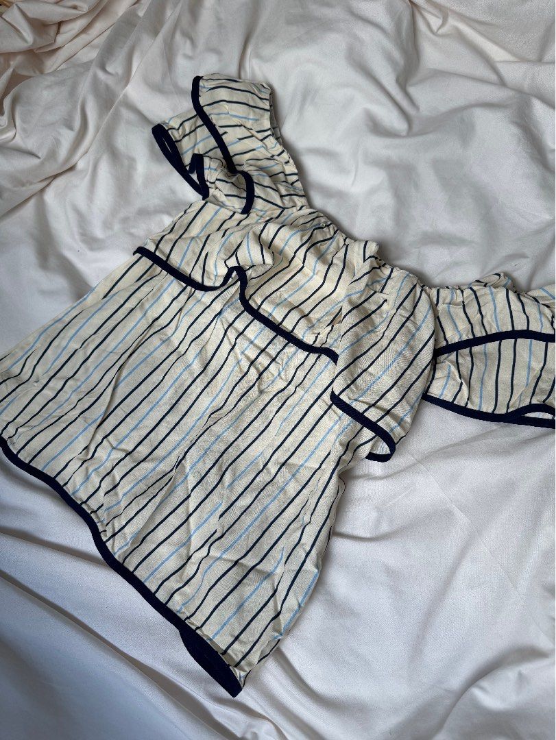 Stripe off-shoulder top (Category: Blouses) located in Davao. Submitted by charmisokay (Listing ID 1466810555, Image 3). Description: Bought for 400; but no longer available on site/unlisted forever.