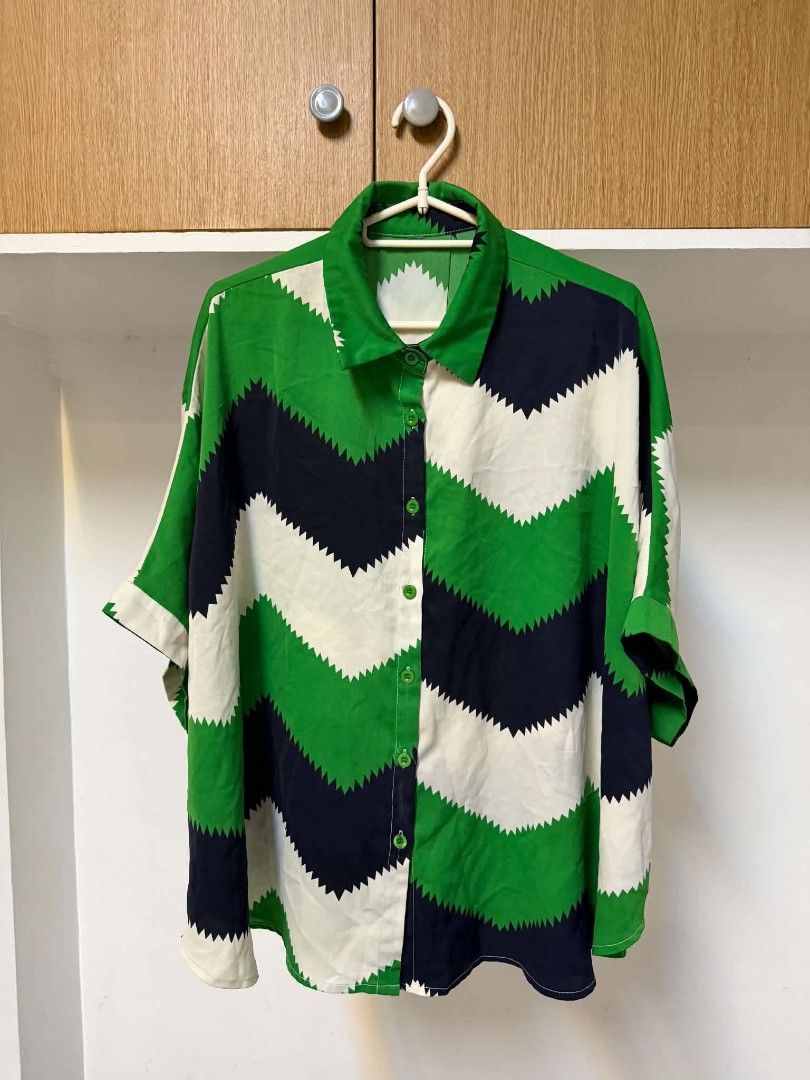 Striped Blouse (Category: Blouses) located in Manila. Submitted by atozstuff (Listing ID 1466966052, Image 1). Description: .