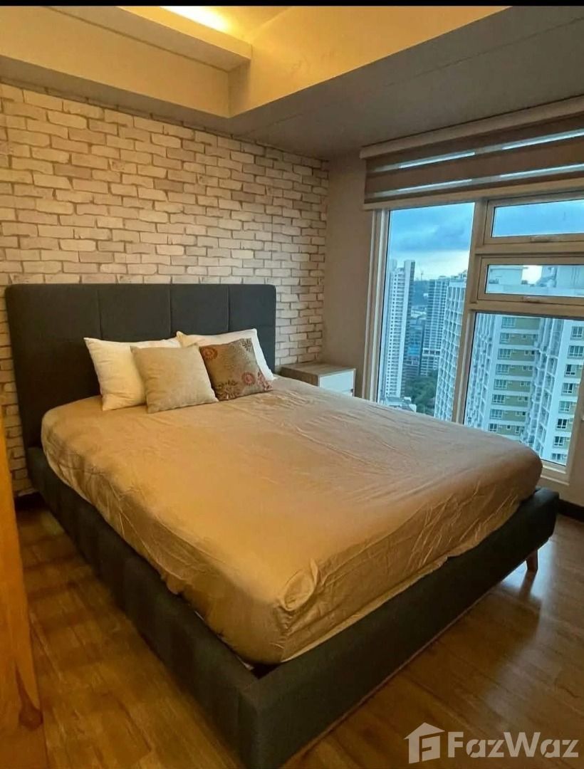 Studio Condo for rent at Kroma Tower (Category: Apartments & Condos) located in Makati City. Submitted by propertyproph (Listing ID 1466850145, Image 2). Description: 🏙️ Fully Furnished Studio for Rent – Kroma Tower, Makati 📍 Legazpi Village, Makati City ✨ Enjoy convenient city living in a fully furnished studio at Kroma Tower by Alveo, strategically located near Makati’s major business and lifestyle destinations. 💰 ₱38,000/month 📐 27 sqm 🛏️