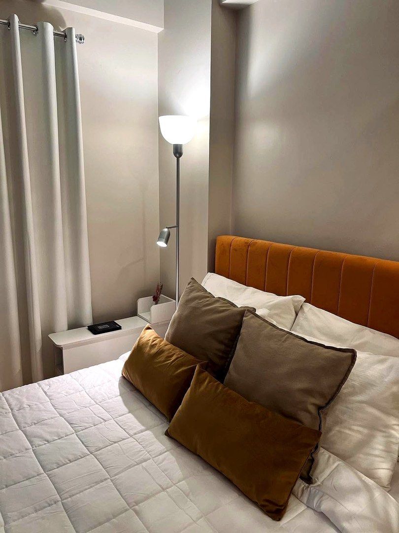 Studio FOR RENT in Morgan Residences Tower 2 (Category: Apartments & Condos) located in Taguig. Submitted by louie.catandijan (Listing ID 1466970733, Image 2). Description: ₱27,000/month A fully furnished studio on the 4th floor in Morgan Residences Tower 2, McKinley Hill, Taguig City. Great location, ready to view. Fully Furnished · 25 sqm · 4th Floor · Terms: 2+2 🛋️ Inclusions: Bed with mattress, Sofa, Dining table & chairs, TV, Aircon, Refrig