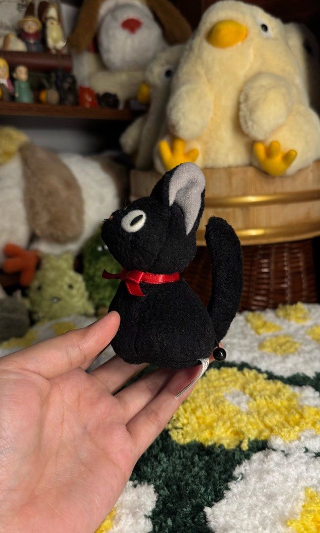 STUDIO GHIBLI - JIJI VIBRATING PLUSH (Category: Plushies & Soft Toys) located in Tarlac. Submitted by chihiroshane (Listing ID 1466876454, Image 3). Description: jiji vibrating plush (4 inches) official sun arrow.