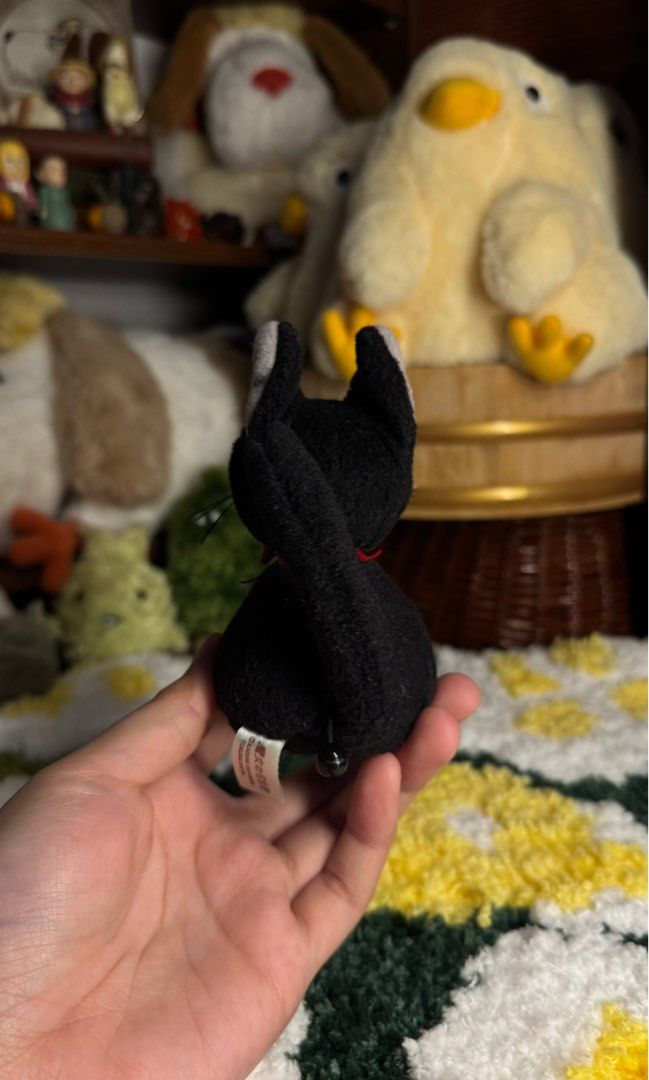 STUDIO GHIBLI - JIJI VIBRATING PLUSH (Category: Plushies & Soft Toys) located in Tarlac. Submitted by chihiroshane (Listing ID 1466876454, Image 2). Description: jiji vibrating plush (4 inches) official sun arrow.