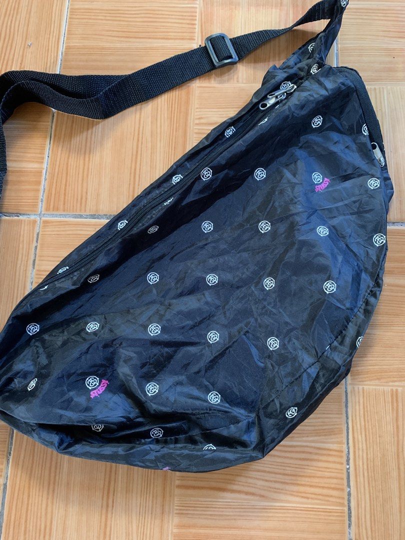 Stussy sling bag (Category: Sling Bags) located in Famy. Submitted by stuffxsogood. (Listing ID 1466860597, Image 2). Description: Stussy sling bag 10x17 Good as new.