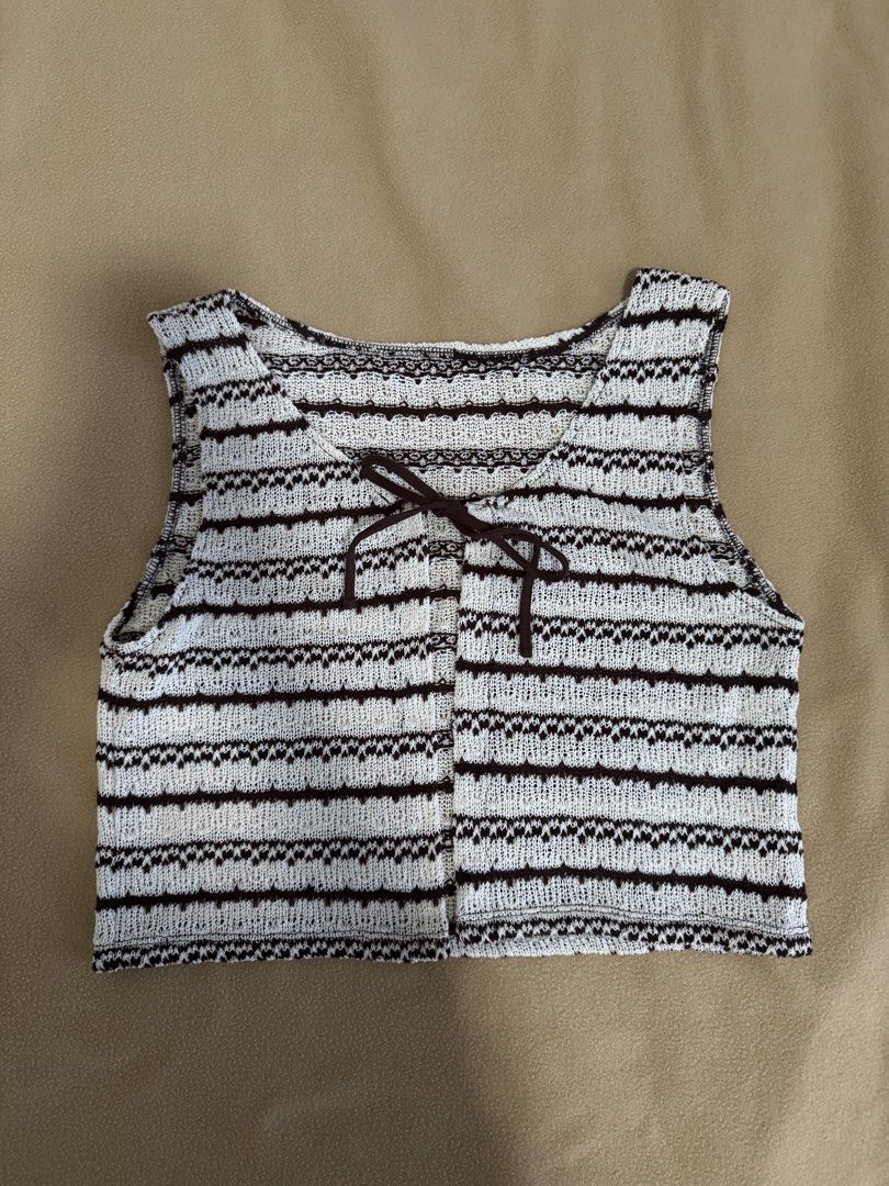 Summer Sleeveless (Category: Sleeveless) located in San Luis. Submitted by oshdeclutters (Listing ID 1466814267, Image 1). Description: .