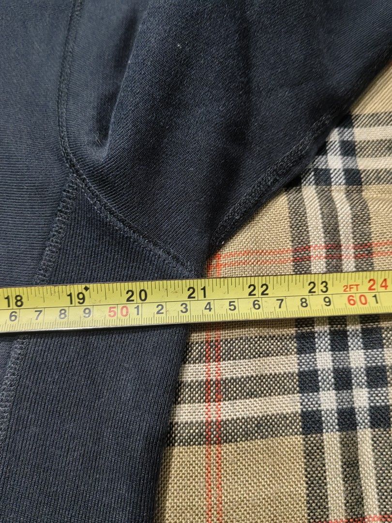 SUPREME (Category: Coats, Jackets and Outerwear) located in Baguio. Submitted by curated_luxe_brandeds (Listing ID 1466879945, Image 3). Description: SUPREME DIMENSION :L28 X W21 SIZE MEDIUM ON TAG SEE PICS FOR DETAILS EXCELLENT CONDITION COLOR MAY VARY DUE TO LIGHTING MOP BDO /GCASH NO COD /COP PHYSICAL STORE :STALL 324A THIRD FLOOR SKYWORLD SESSION ROAD BAGUIO CITY FB PAGE /CAROUSELL : curated_luxe_brandeds FACEBOOK SELLING ACCOUNT : Esteph Col