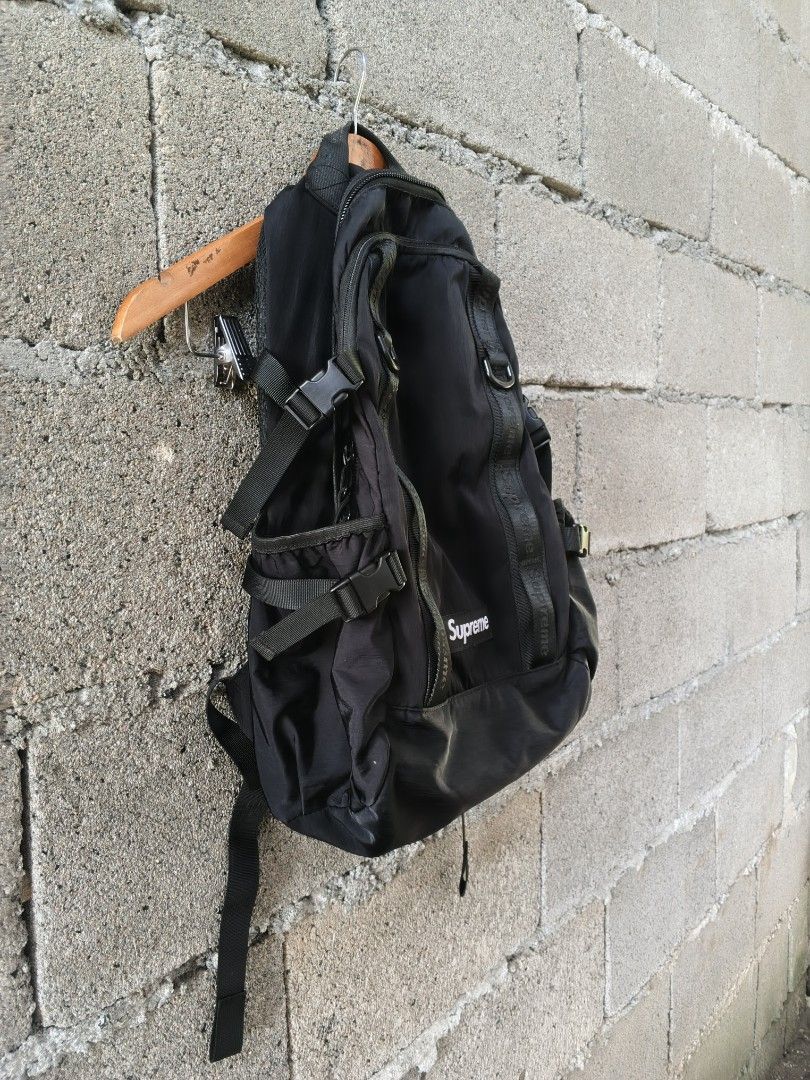 SUPREME BACKPACK FW20 BLACK (Category: Backpacks) located in Kabacan. Submitted by thriftedsupremacy11 (Listing ID 1466818966, Image 3). Description: FOR SALE ONLY. SUPREME BACKPACK FW20 BLACK AUTHENTIC CR 9.8/10 CONDITION 9.7/10 ISSUE CHECK LAST PHOTO.