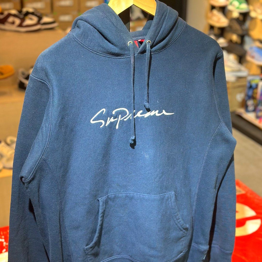 Supreme Classic Script Hooded Sweatshirt (Category: Hoodies) located in Quezon City. Submitted by inside_plug (Listing ID 1466834153, Image 2). Description: For sale Supreme Classic Script Hooded Sweatshirt Navy - Small Used Dm us to purchase.