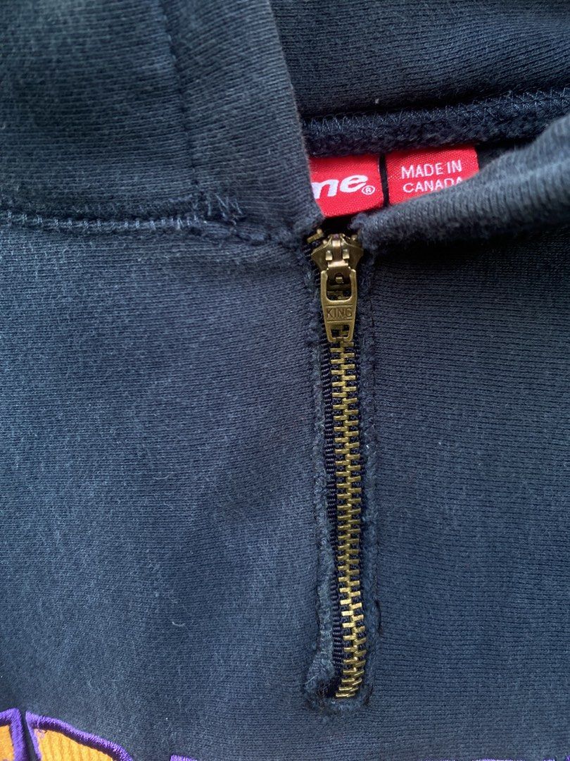 Supreme hoodie (Category: Hoodies) located in Cabagan. Submitted by rangi0905 (Listing ID 1466927801, Image 3). Description: fit to large sign of usage 9/10 color rate.