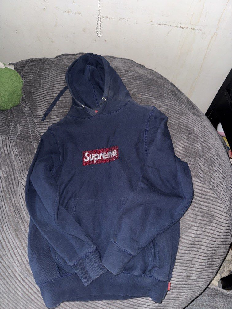 SUPREME NAVY BLUE HOODIE JACKET (Category: Tables & Sets) located in Angeles City. Submitted by migs_font29 (Listing ID 1466800452, Image 1). Description: nice.