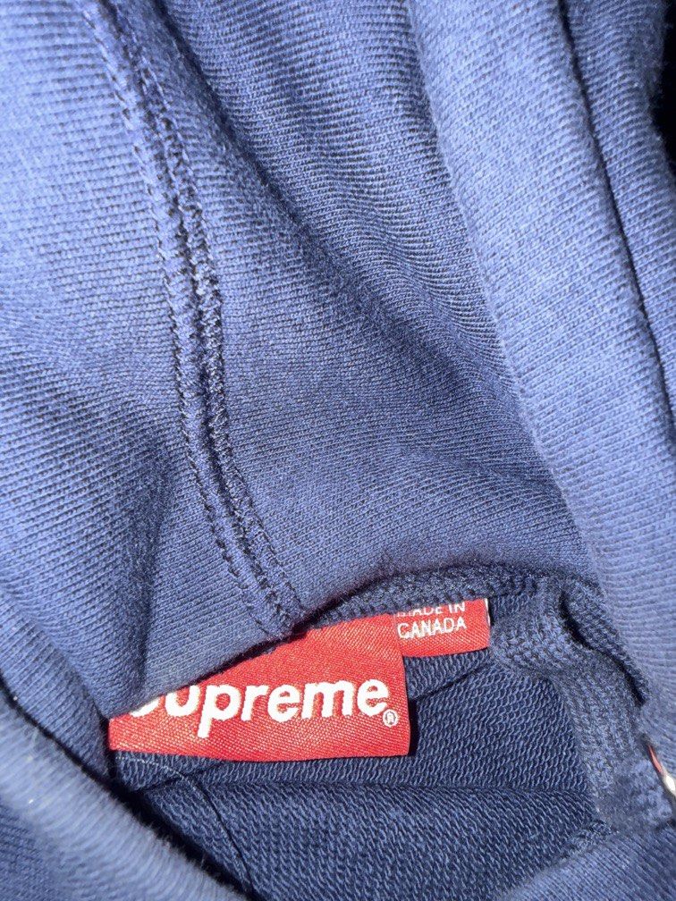 SUPREME NAVY BLUE HOODIE JACKET (Category: Tables & Sets) located in Angeles City. Submitted by migs_font29 (Listing ID 1466800452, Image 3). Description: nice.