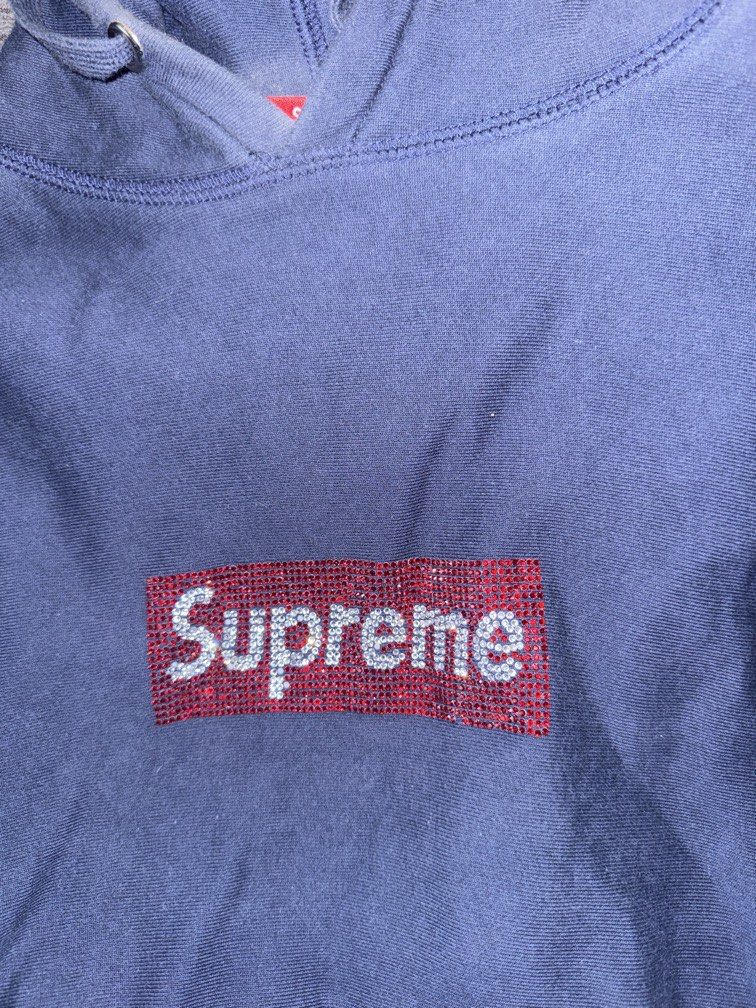 SUPREME NAVY BLUE HOODIE JACKET (Category: Tables & Sets) located in Angeles City. Submitted by migs_font29 (Listing ID 1466800452, Image 2). Description: nice.