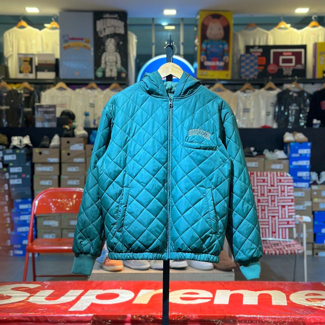Supreme Reversible Dimensions Logo Denim Work Jacket (Category: Coats, Jackets and Outerwear) located in Quezon City. Submitted by inside_plug (Listing ID 1466831294, Image 3). Description: For sale Supreme Reversible Dimensions Logo Denim Work Jacket Green - Small Used Dm us to purchase.
