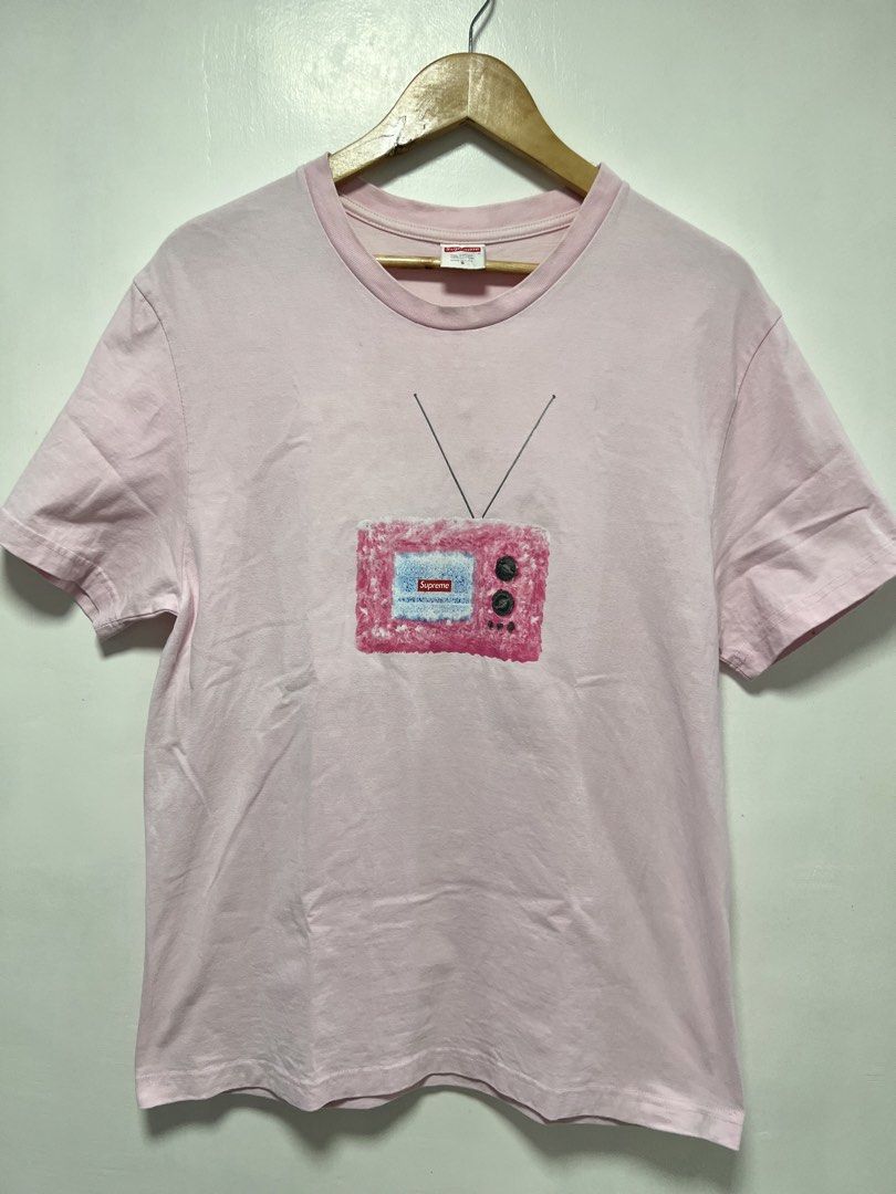 Supreme TV Tee in Light Pink (Category: Tshirts & Polo Shirts ) located in Muntinlupa City. Submitted by thriftdripbyjm (Listing ID 1466909936, Image 1). Description: Color rate: 9.5/10 Dimes: 19x27.5 (S on tag) Sleeve: 8 Issue: minimal stain (back) Price: 650 + sf.