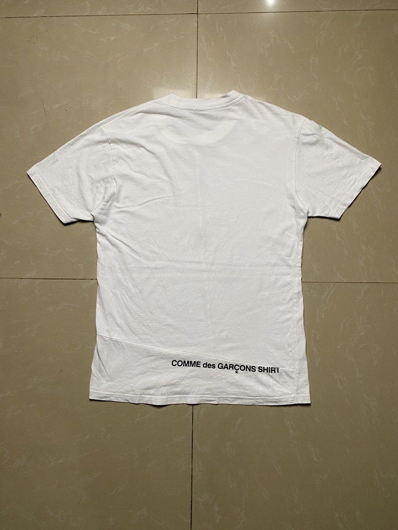 SUPREME X COMME DES GARCONS (Category: Tshirts & Polo Shirts ) located in Davao. Submitted by maikes_finds (Listing ID 1466905786, Image 2). Description: SIZE MEDIUM 19x27.5 NO MAJOR ISSUE .