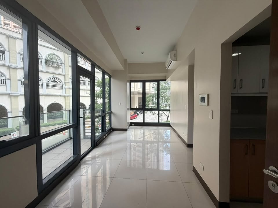 (Category: ) located in . Submitted by condominiumforsaleforrent (Listing ID 1466896313, Image 1). Description: .
