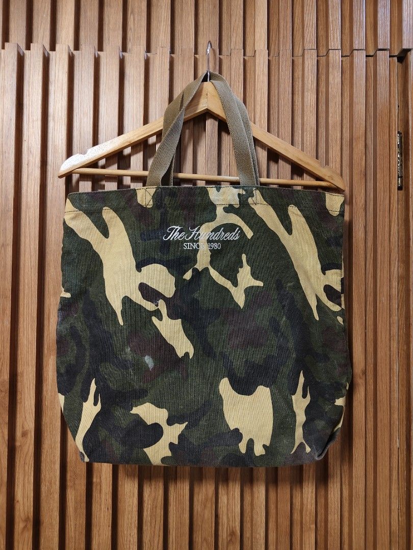 the hundreds (Category: Sling Bags) located in San Fernando. Submitted by SungkiThrift (Listing ID 1466926327, Image 1). Description: the hundreds tote bag.