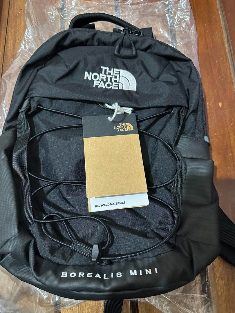 The North Face Borealis Mini Backpack Black (Category: Backpacks) located in Manila. Submitted by cleverfox.0b9f26 (Listing ID 1466936066, Image 2). Description: The north face Borealis Mini. 2.5k for sale Pwede rin SWAP MY TNF BOREALIS MINI to your TNF JESTER. PM lang po. Bago lang po ito original. Kaso daw sabi ng reregalohan ko. Kaya di na magagamit. 📍Taguig City. Meet up @ Market market, MOA, SM Aura..