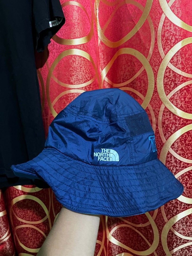 The North Face Bucket Hat (Category: Caps & Hats) located in Surigao. Submitted by nico_nicc (Listing ID 1466939993, Image 2). Description: The North Face Bucket Hat Good Condition No Issues 350+sf NEGOTIABLE.