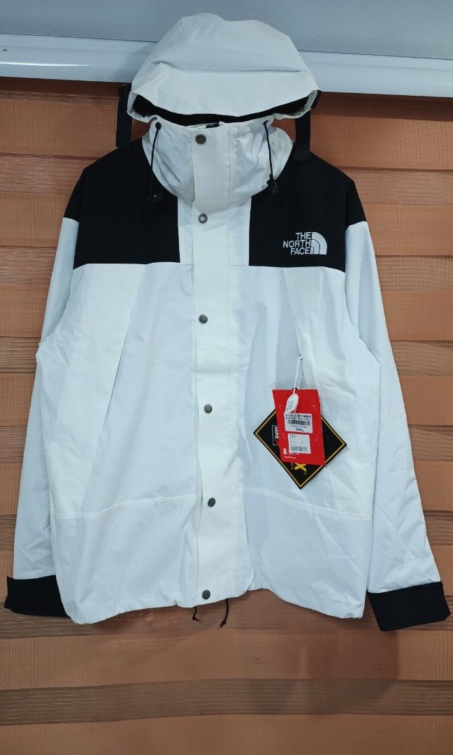 The North Face Gore-Tex Windbreaker (Category: Coats, Jackets and Outerwear) located in Cabuyao City. Submitted by dthrifts (Listing ID 1466930149, Image 1). Description: 25.5 W 29.5 L Waterproof Brand New W/Hangtags.