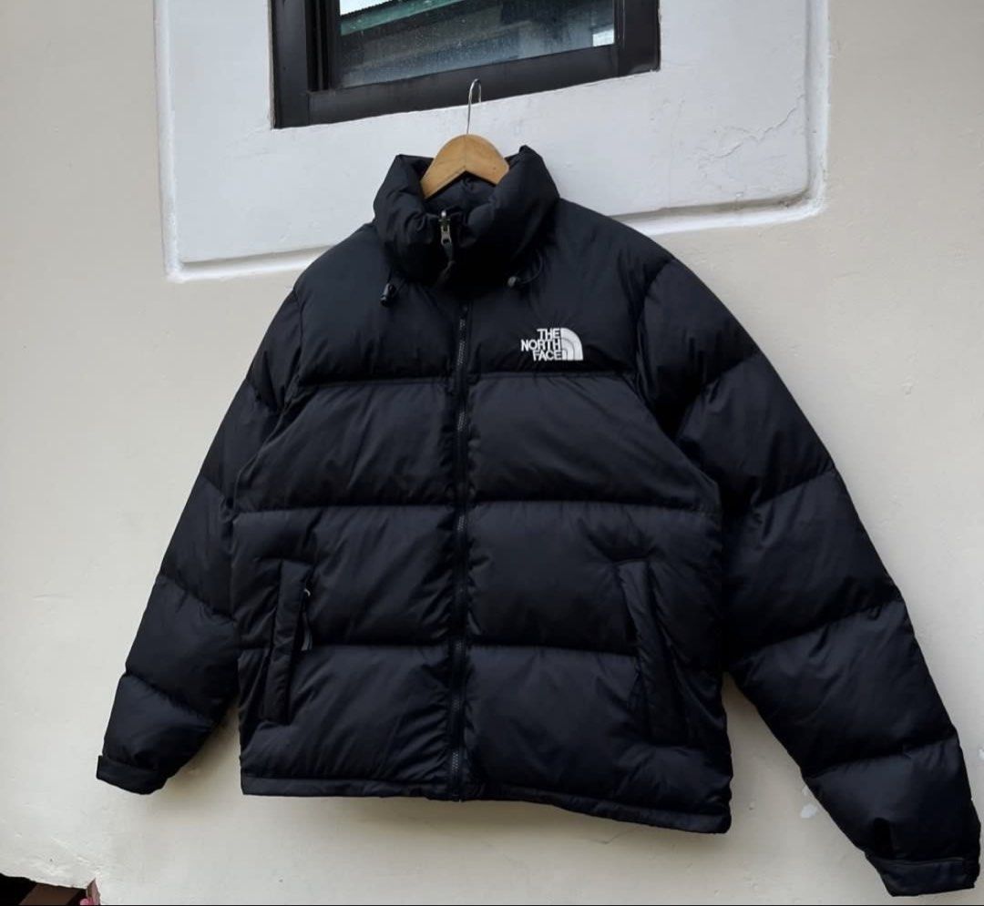 THE NORTHFACE NUPSTE 700 SERIES (Category: Coats, Jackets and Outerwear) located in Baguio. Submitted by closetgc.clothingshop (Listing ID 1466941077, Image 2). Description: The Northface 700 series Nupste, In excellent condition, Guaranteed authentic, Best fit Large-xl. .