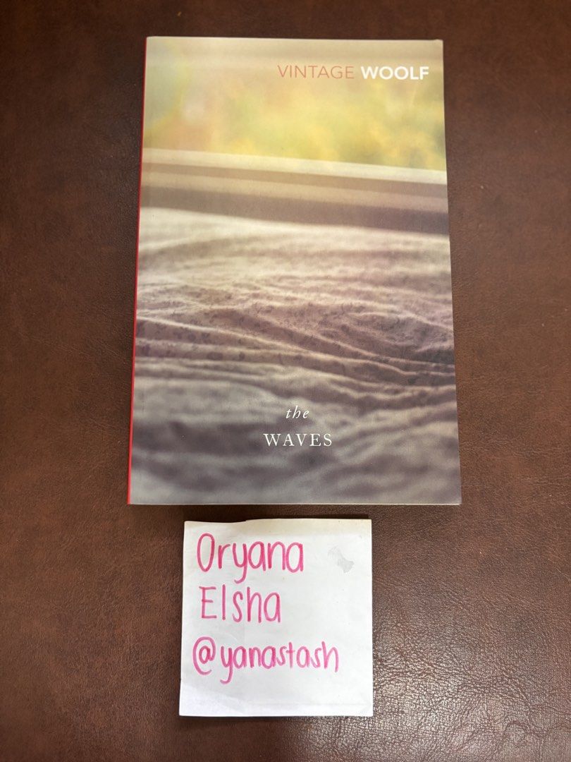 The Waves by Virginia Woolf Vintage Edition (Category: Storybooks) located in Manila. Submitted by yanastash (Listing ID 1466810366, Image 2). Description: - Title: The Waves by Virginia Woolf - Edition: Vintage Woolf series paperback - Condition: Clean pages with minimal shelf wear - Features: Striking cover design, ideal for collectors and literature fans 💳 MOP: PAYMENT FIRST • GCash • BPI • GoTyme • MariBank 📦 SHIPPING / DELIVERY • Lalamove 