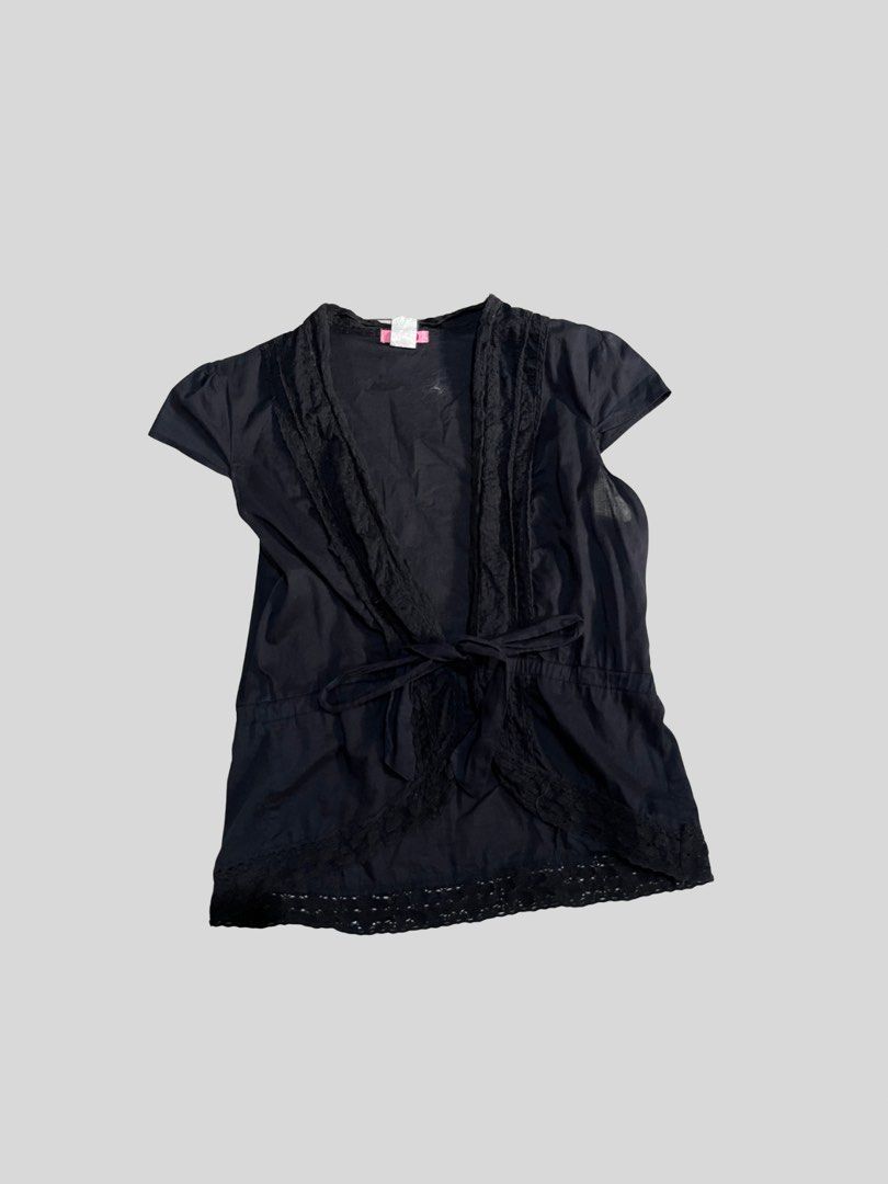 tie top y2k (Category: Blouses) located in Bulacan. Submitted by _lokaa (Listing ID 1466785774, Image 1). Description: small to med no flaws .