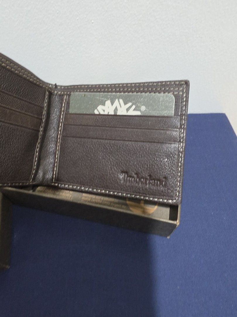 Timberland bifold wallet (Category: Wallets & Card Holders) located in Makati City. Submitted by melissa12345 (Listing ID 1466854743, Image 2). Description: Brandnew item sealed item 👉Read me 1st 📍Brand new 💯 📍Items on hand ❌ No COD 🏦 MOP bpi/bdo/GCash/maya 📍No return no exchange 📍Payment 1st before delivery 💰Cashless transaction at this moment..